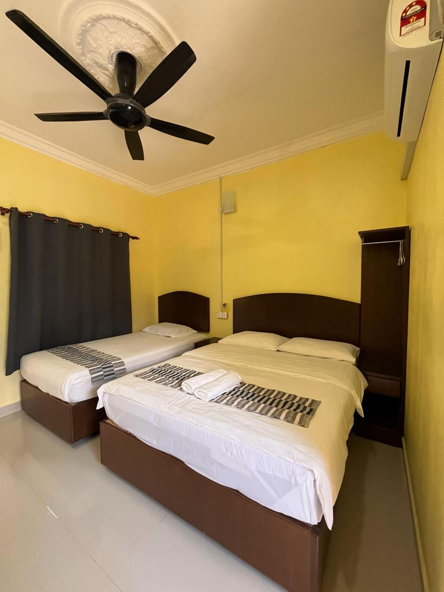Fiqthya Chalet & Cafe Kampong Ayer Batang Екстер'єр фото